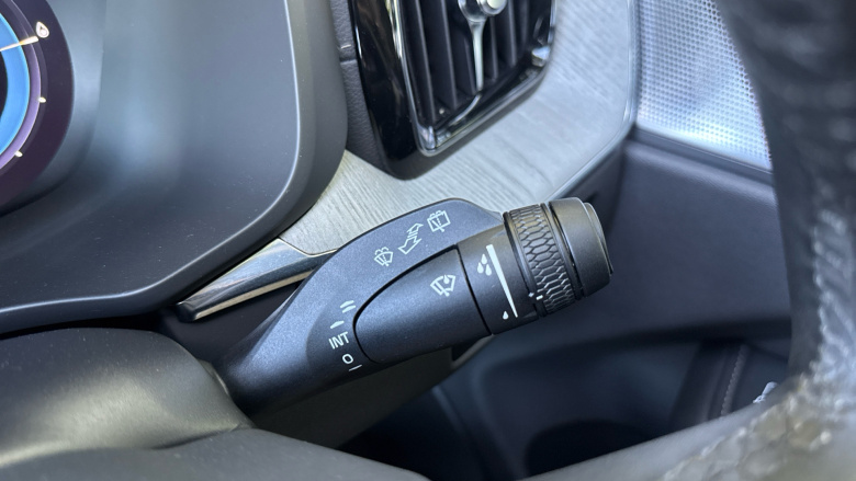 Volvo XC60 2.0 T8 [455] PHEV Ultra Dark 5dr AWD Geartronic Estate